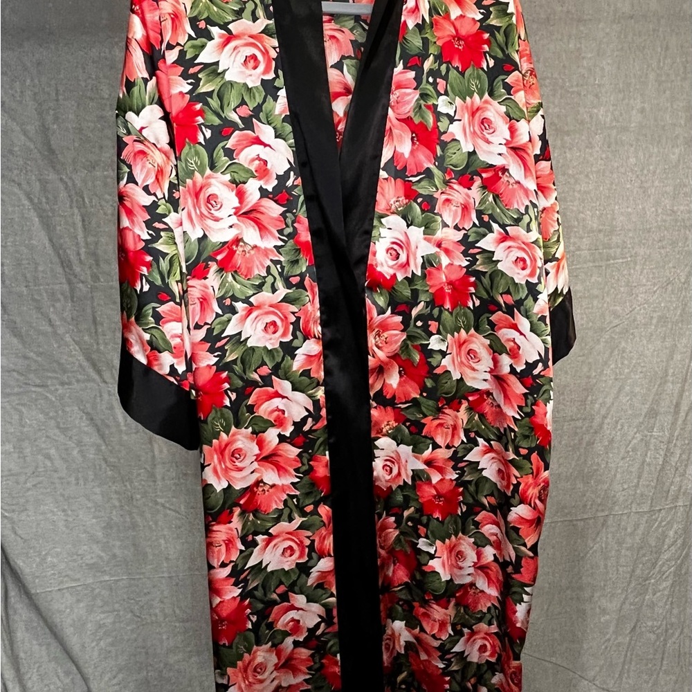 Victoria’s Secret Kimono Style Robe